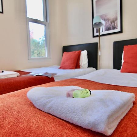 Lovely Twin Bed Studio Near Coventry Shopping Centre Bagian luar foto
