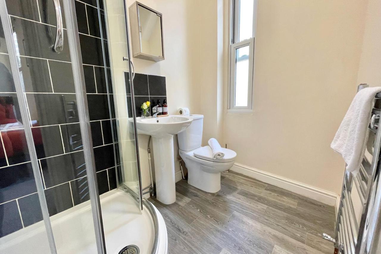 Lovely Twin Bed Studio Near Coventry Shopping Centre Bagian luar foto
